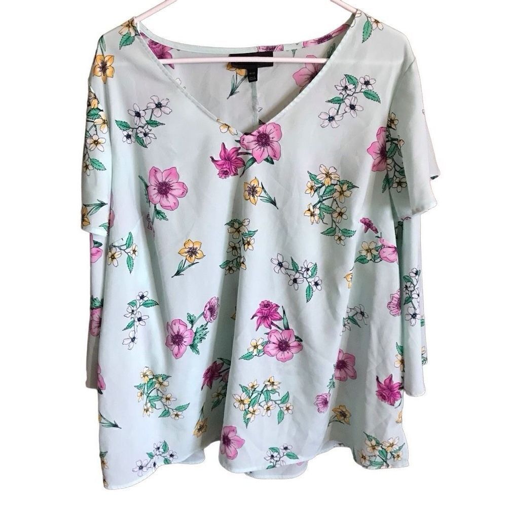 Lane Bryant green floral top blouse V-neck 3/4 sleeve Plus size 18/20